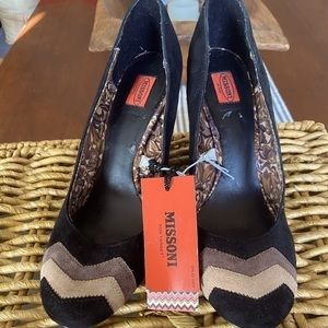 Missoni for Target NWT black suede heels with tan and gray accents‎ size 8